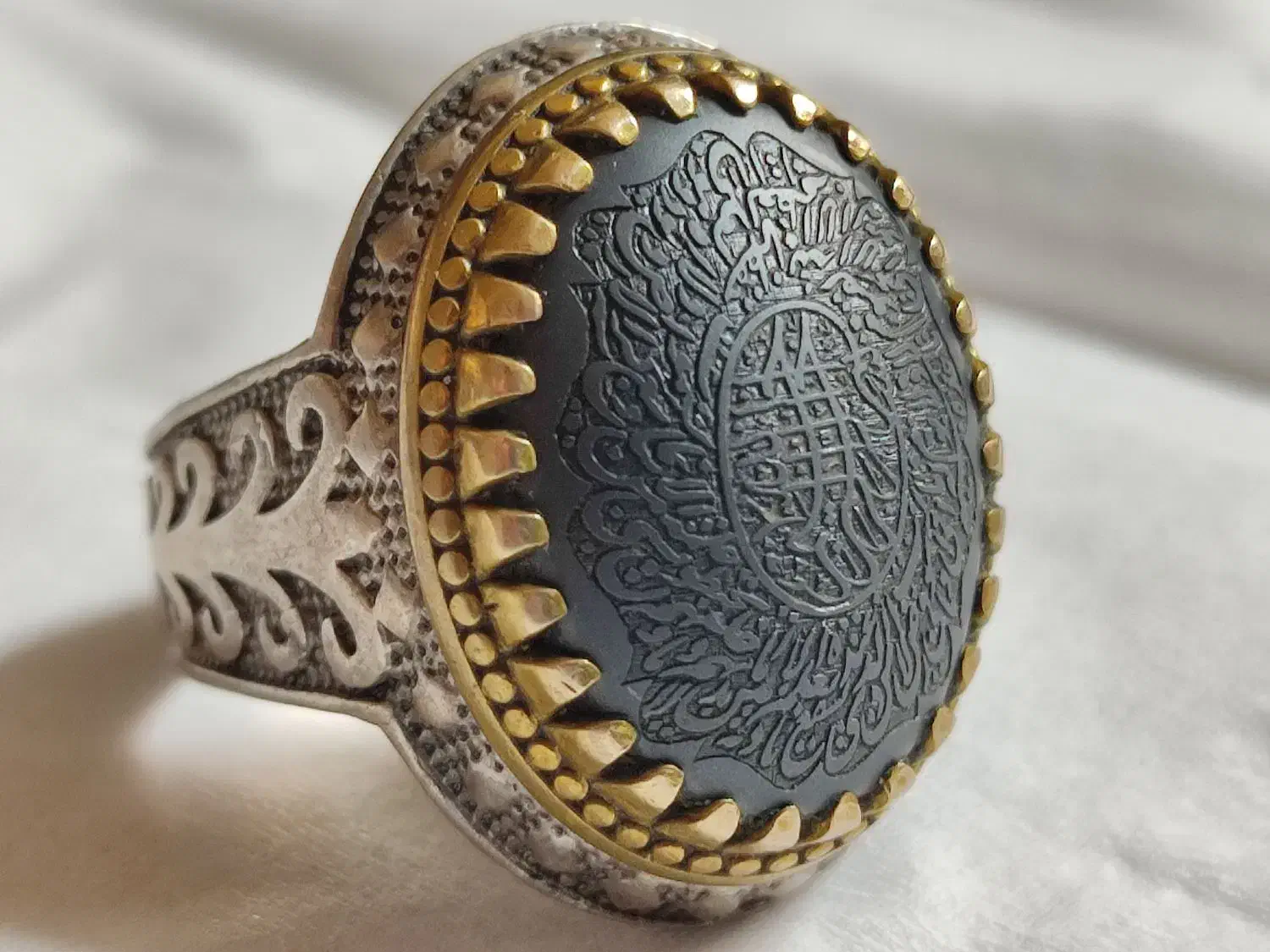 حدید.یشم وعقیق یمن عسلی|جواهرات|یزد, |دیوار