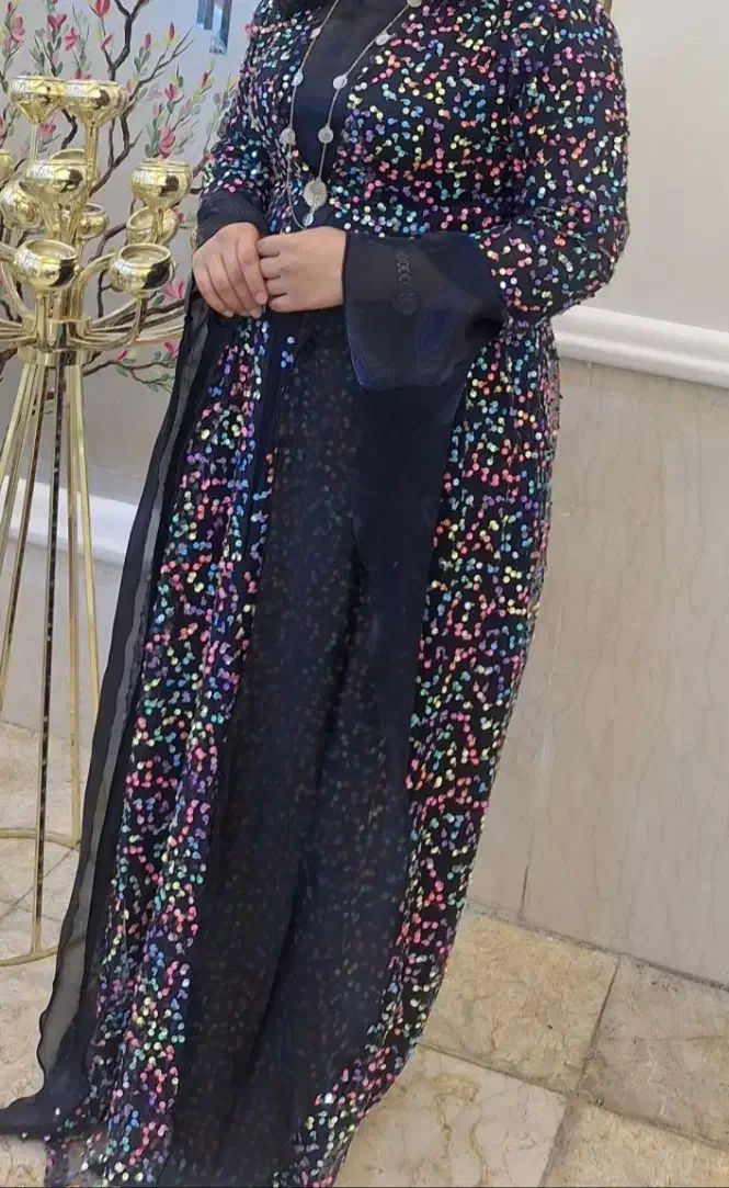 کوا و پیراهن اطلسی|لباس|سنندج, |دیوار