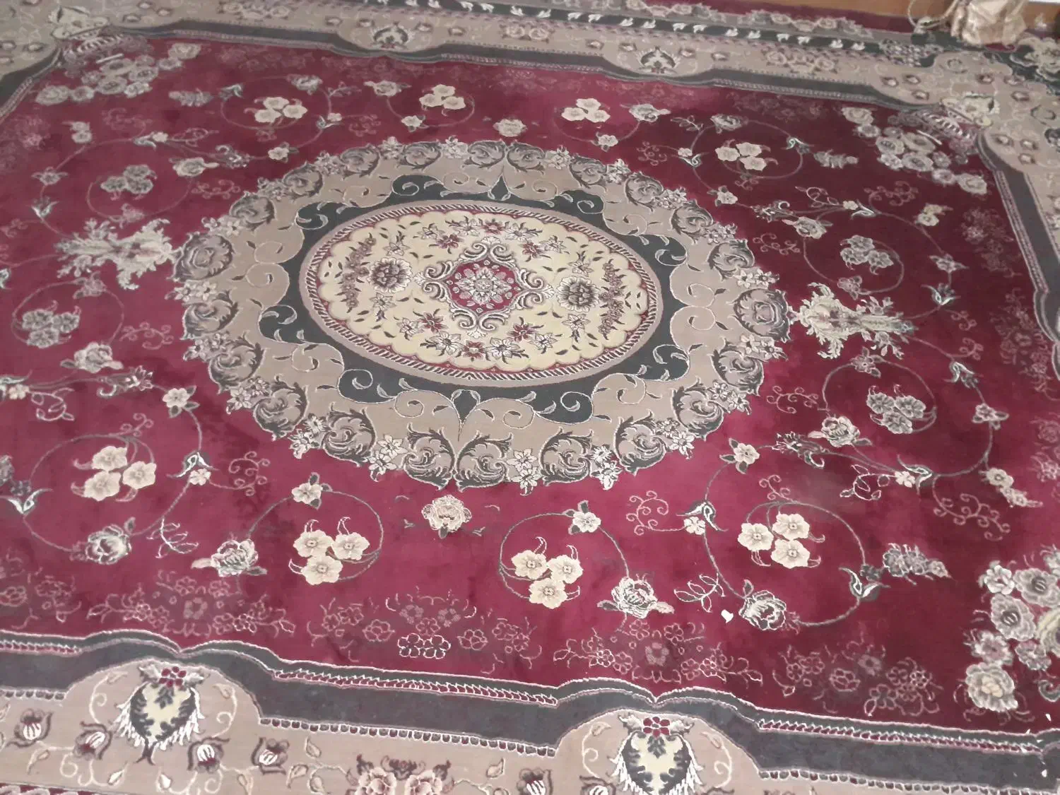 دوتا قالی تمیز بدون پارگی یا سوختنی|فرش|باوی, |دیوار