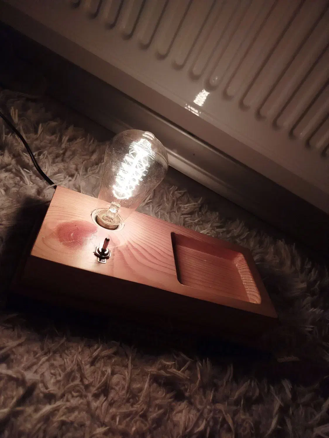 چراغ خواب چوبی ادیسونی|چراغ خواب و آباژور|کاشان, زیدی|دیوار