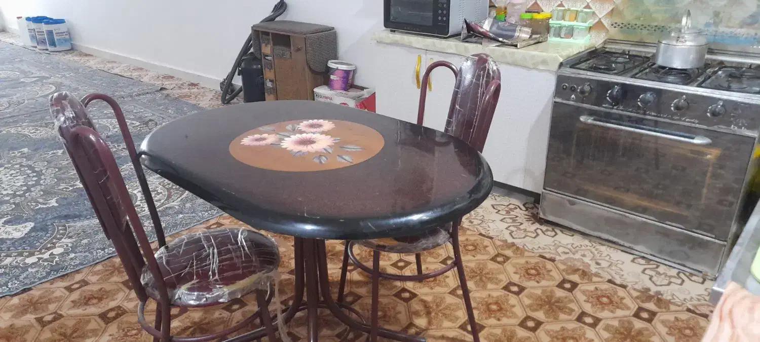 میز غذاخوری|میز و صندلی غذاخوری|اهواز, زرگان|دیوار