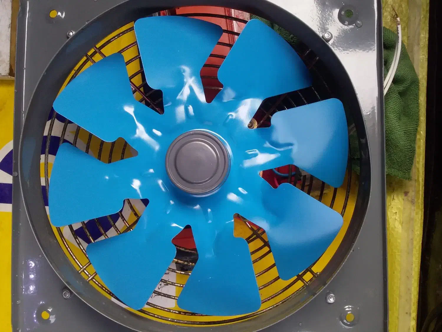 فهن|پنکه و تصفیه‌کنندهٔ هوا|ساری, |دیوار