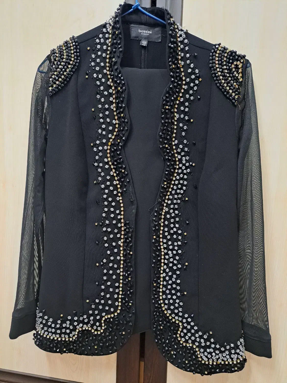 تعدادی لباس مجلسی|لباس|اردبیل, |دیوار