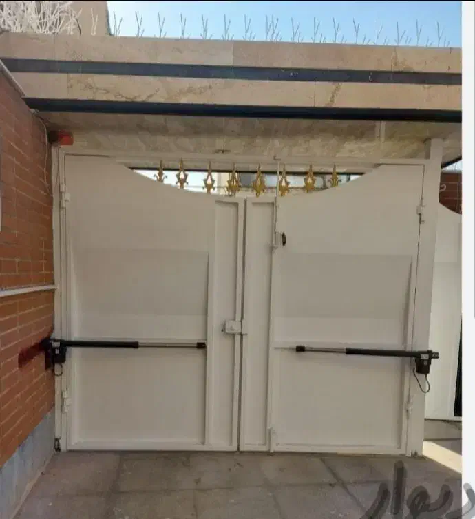 تعمیرات و نصب درب برقی زرین درب|خدمات پیشه و مهارت|مرودشت, شهرک بسیجیان|دیوار