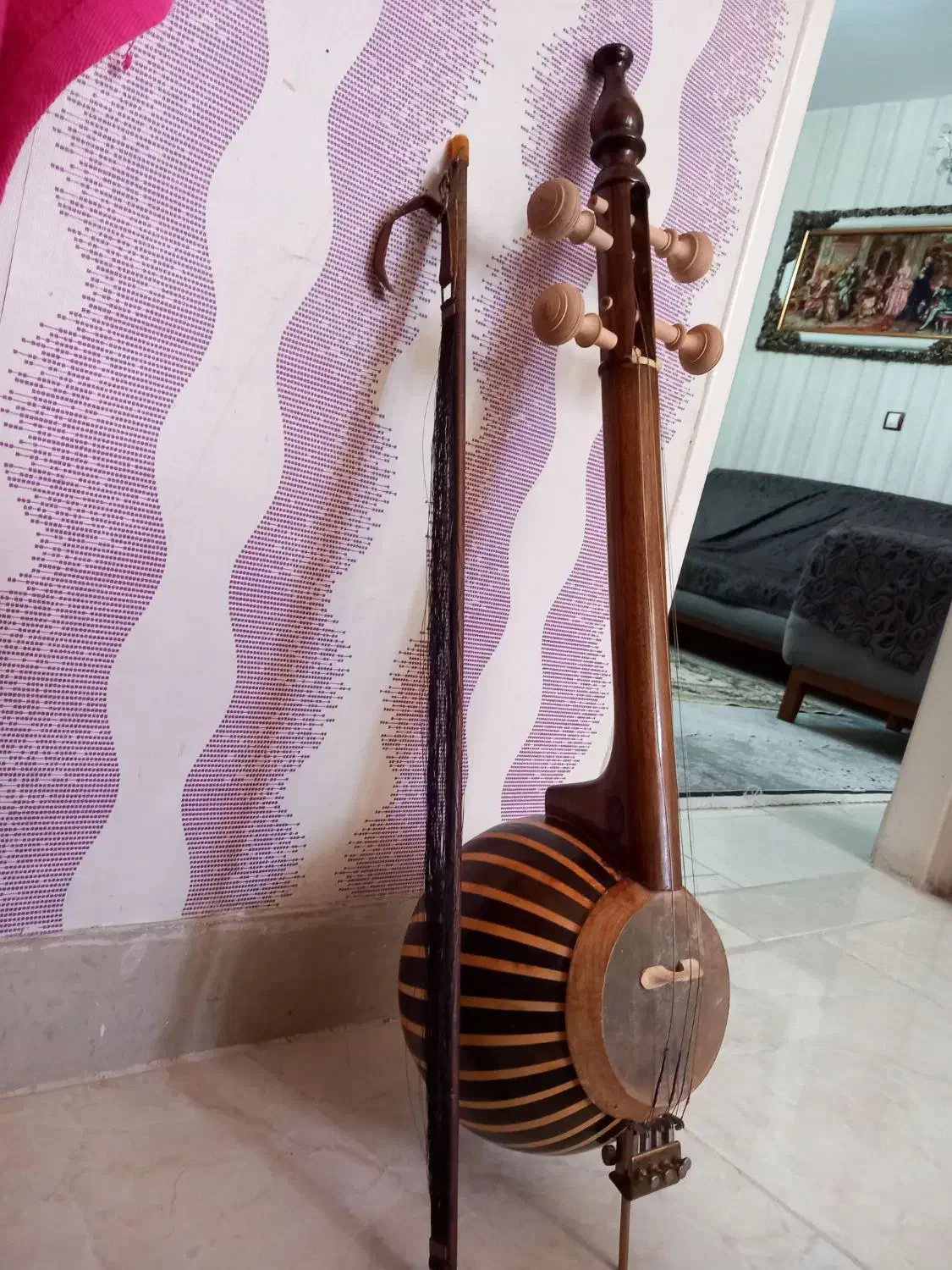 کمانچه همراه آرشه کیف پوست صدابینظیر|سازهای سنتی|کرج, شهرک نهال و بذر|دیوار