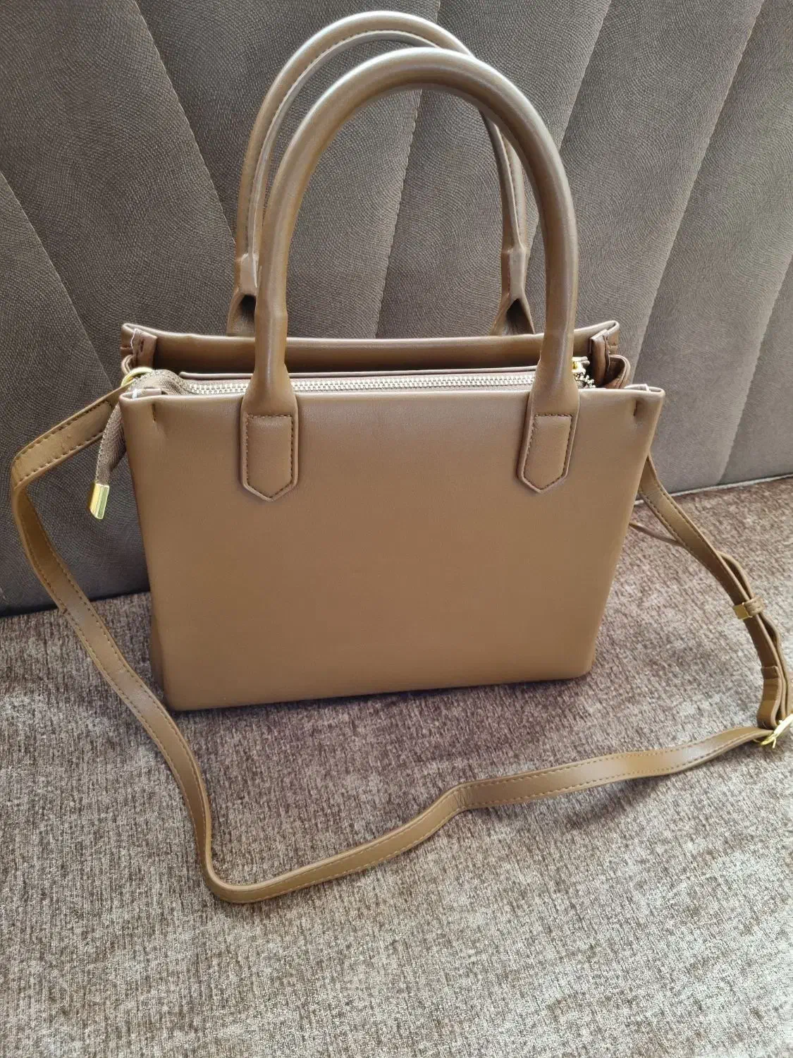 کیف چرم|کیف، کفش، کمربند|بندر انزلی, ساحل قو|دیوار