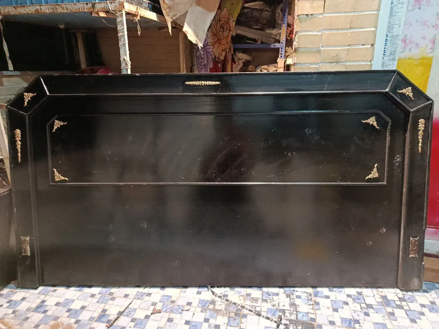 تخت دونفره چوبی بزرگ|تخت و سرویس خواب|فولادشهر, مسکن مهر فولادشهر|دیوار