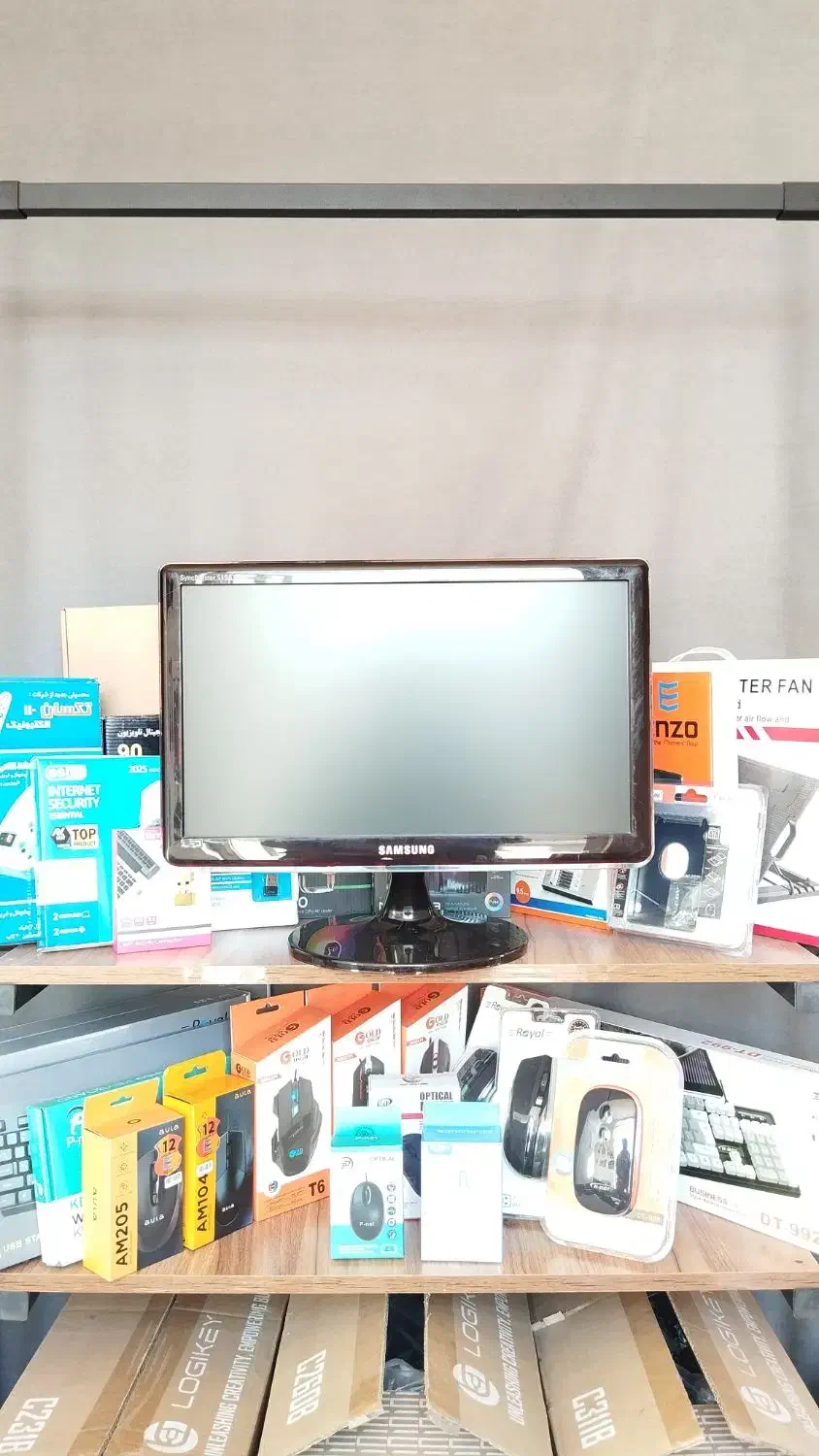 فروش ویژه انواع مانیتور و لوازم جانبی|قطعات و لوازم جانبی رایانه|قم, زنبیل آباد|دیوار