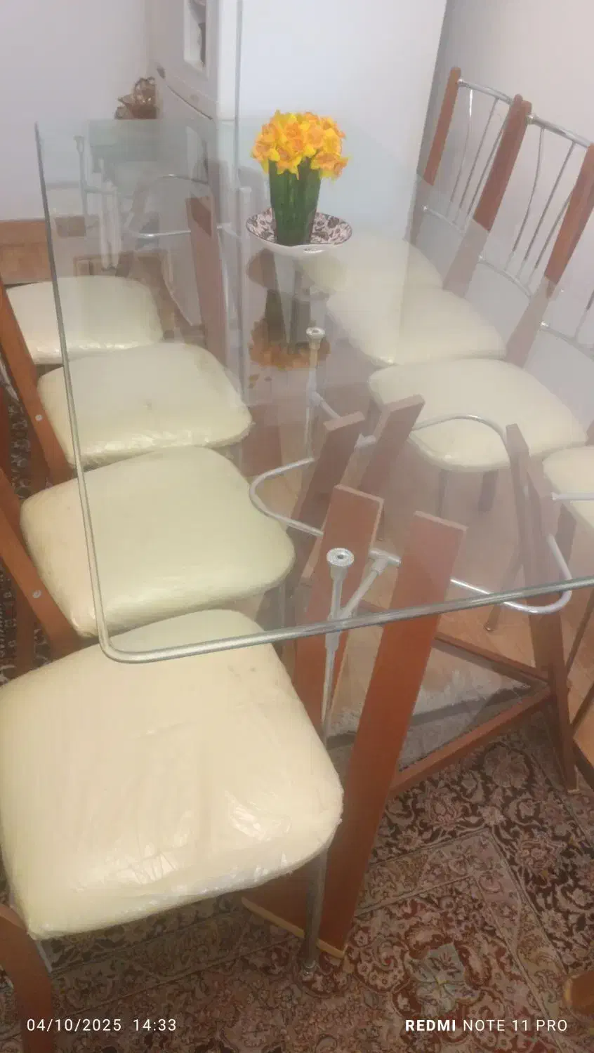 میز نهارخوری هشت نفره سالم|میز و صندلی غذاخوری|رشت, خمیران زاهدان|دیوار