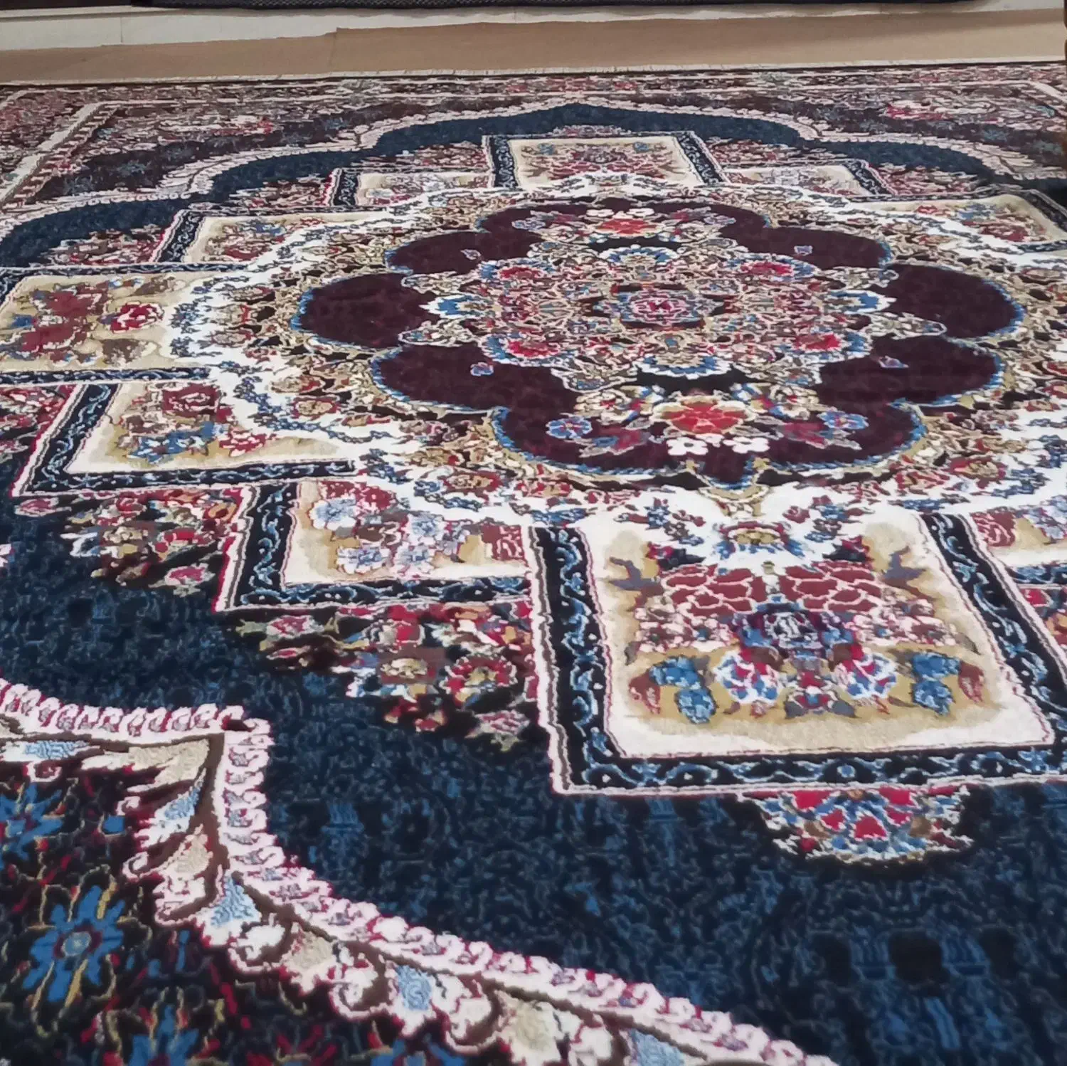 فرش ۱۲ متری۷۰۰ شانه اکریلیک (کدHCRX2)|فرش|هندیجان, |دیوار