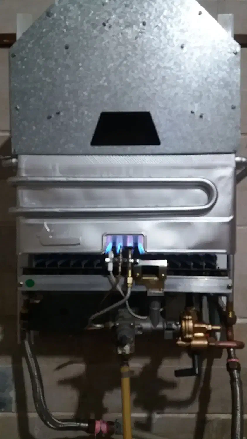 تاسیسات حمید لوله کشی آب سرویس پکیچ آبگرمکن بخاری|خدمات پیشه و مهارت|بروجرد, |دیوار