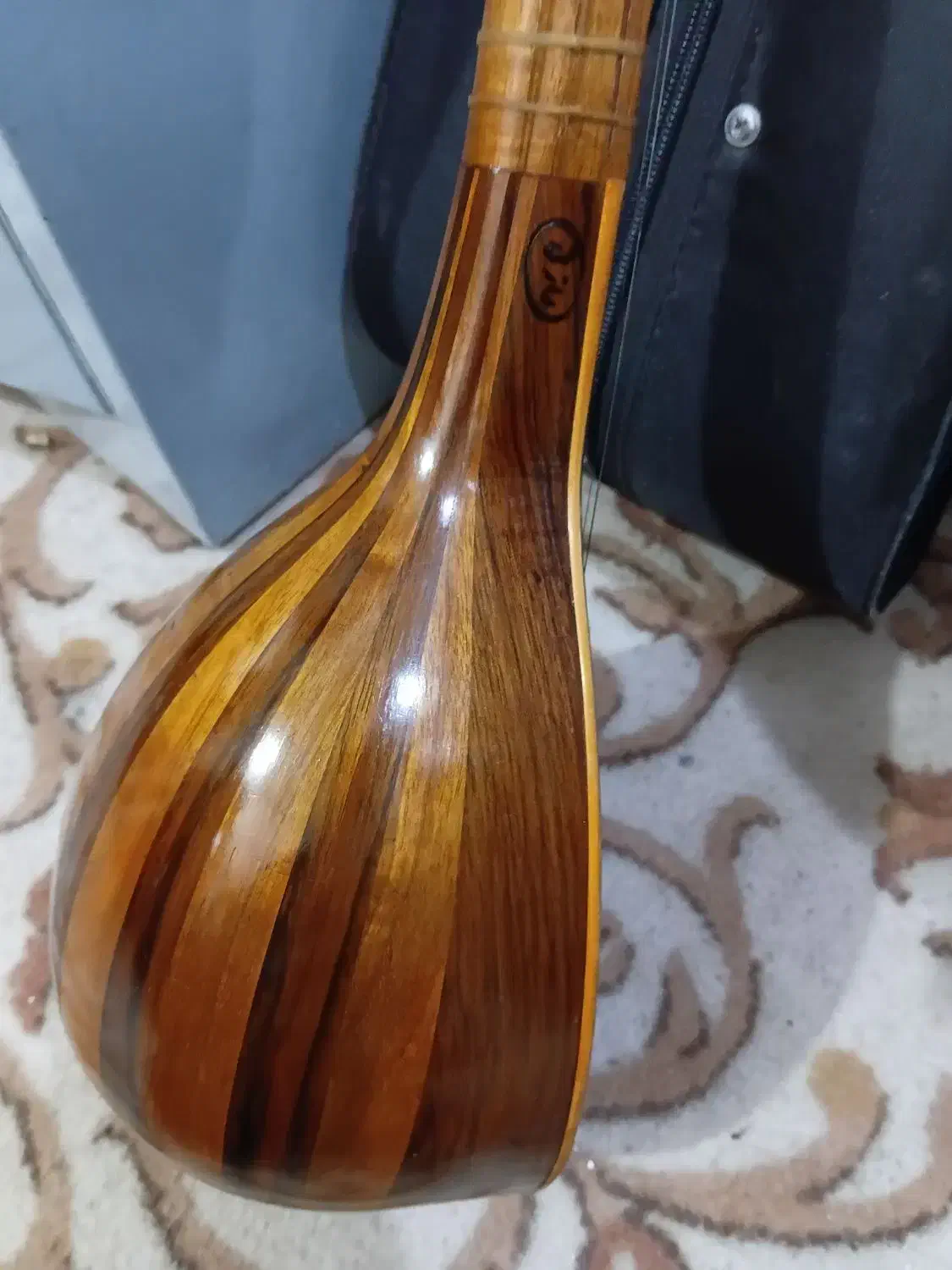 سه تار|سازهای سنتی|آبادان, |دیوار