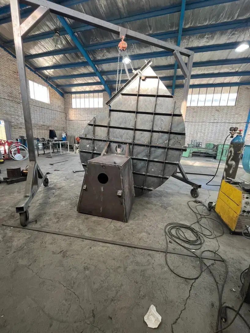 نیازمند کارگر|استخدام صنعتی، فنی، مهندسی|ایوانکی, |دیوار