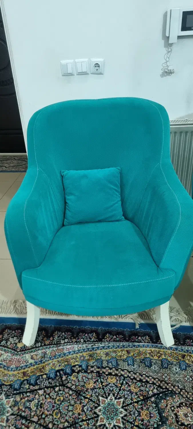 ست مبل و جلو مبلی و دوتا میز عسلی|مبلمان خانگی و میز عسلی|قائم‌شهر, |دیوار