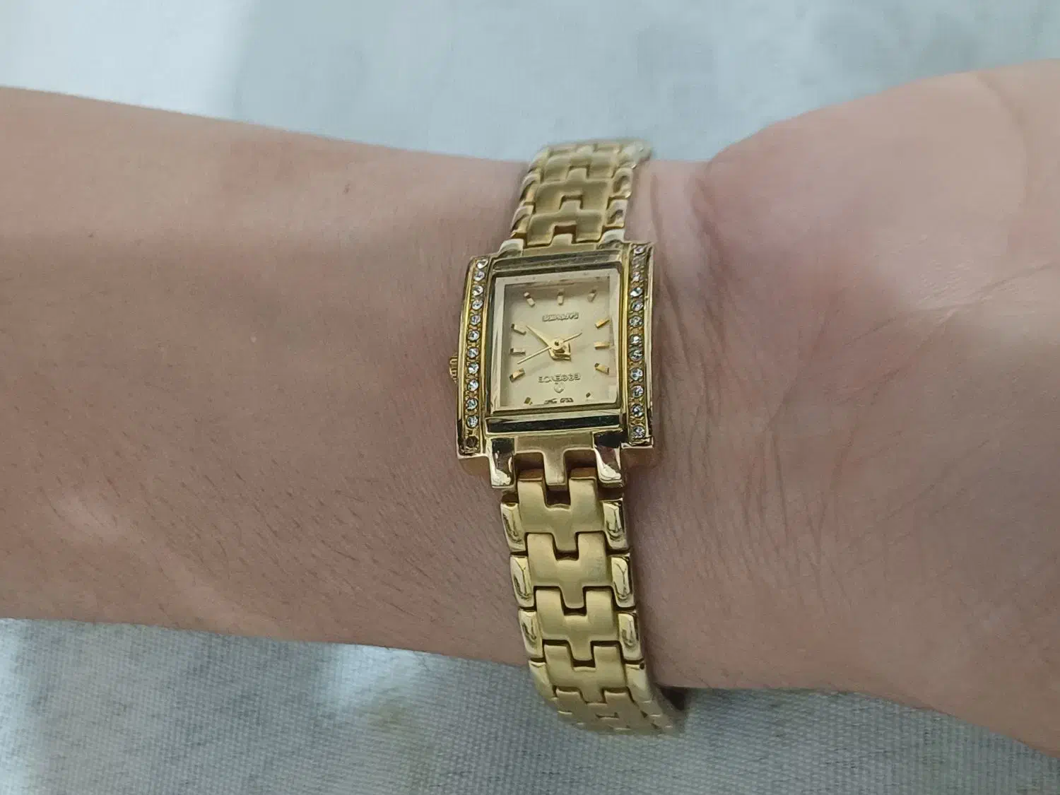 ساعت مچی|ساعت|شوشتر, |دیوار