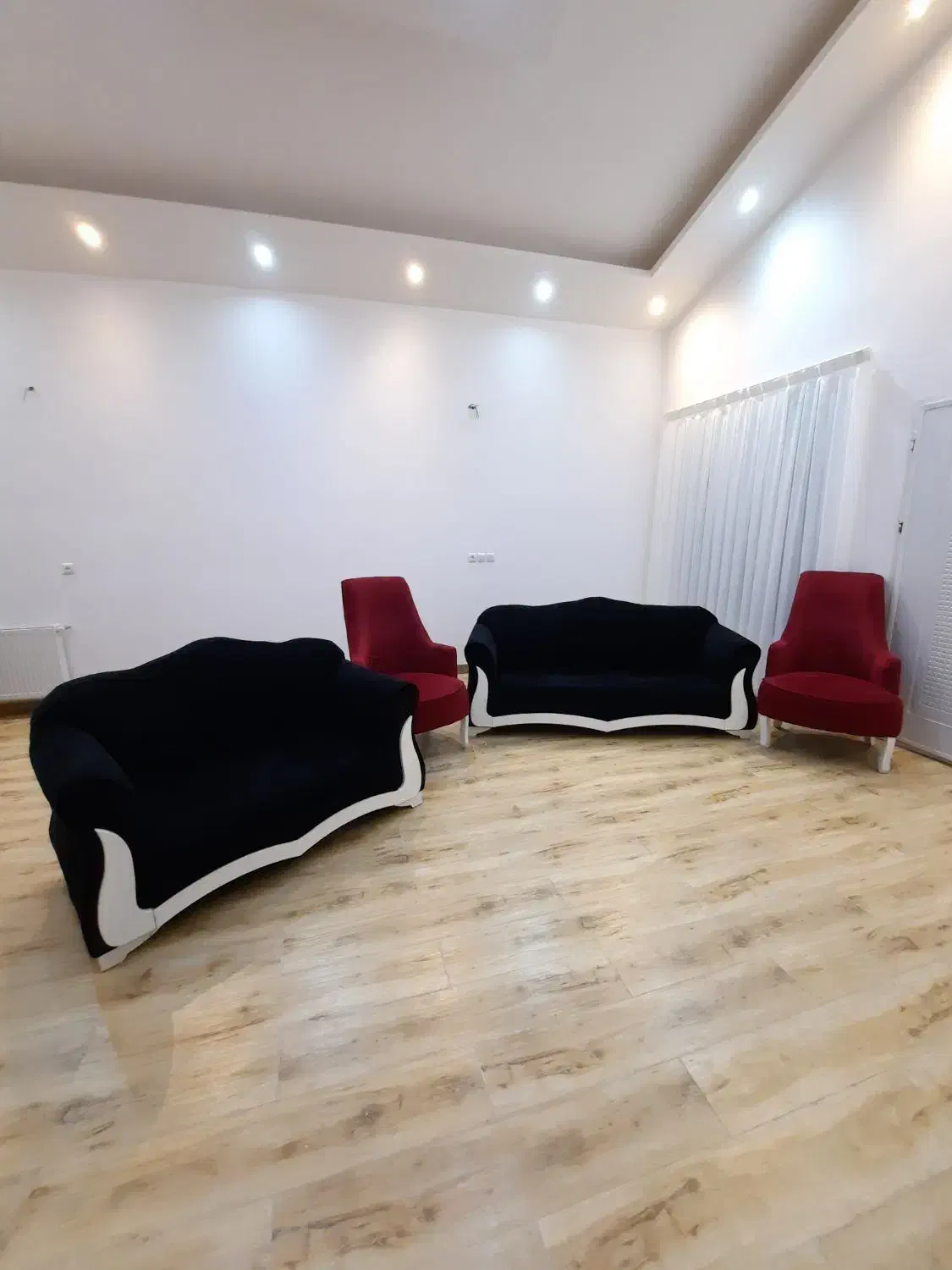 ی دست مبل|مبلمان خانگی و میز عسلی|قائم‌شهر, |دیوار