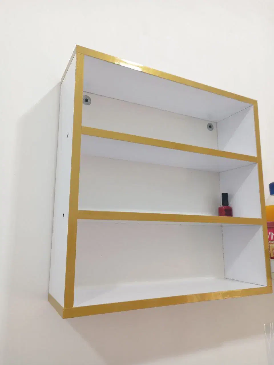 لوازم آرایشگاهی|آرایشگاه و سالن‌های زیبایی|گنبد کاووس, |دیوار