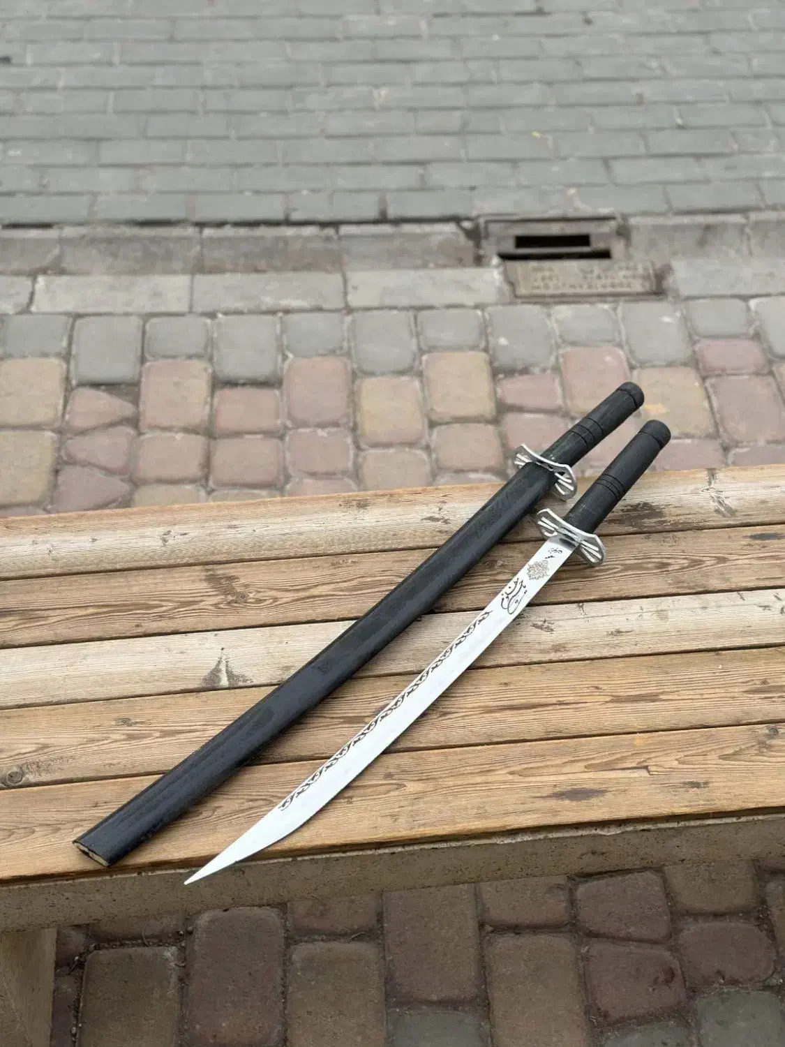 شمشیر عربی با غلاف چوبی|کلکسیون اشیاء عتیقه|لار, |دیوار