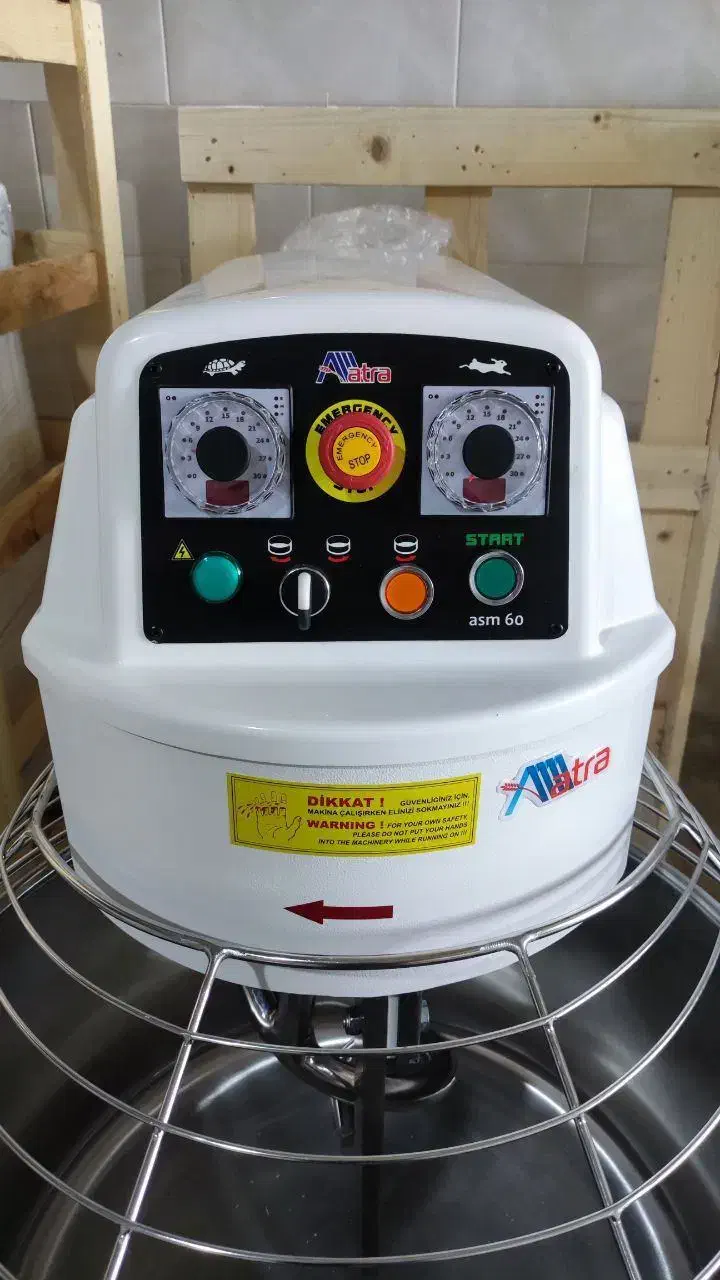 همزن خمیر شیرینی و نانوایی فانتزی.Atra|کافیشاپ و رستوران|همدان, |دیوار