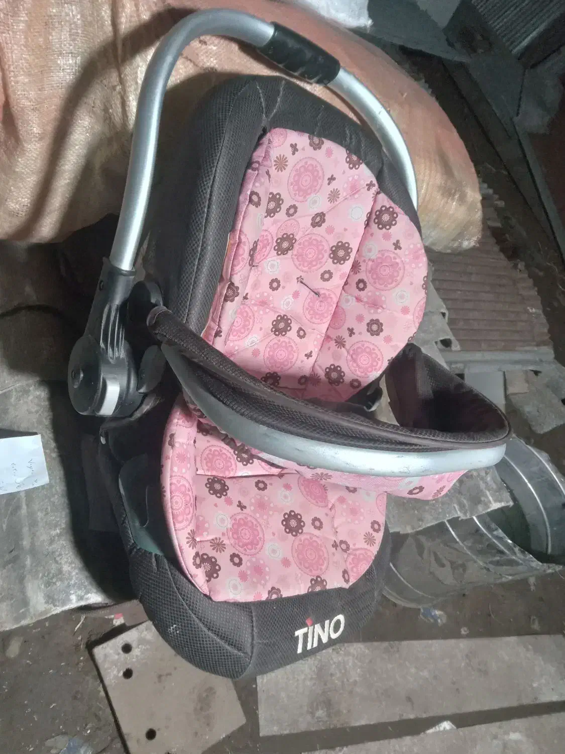 صندلی کودک ماشین Tino|تخت و صندلی بچه|لاهیجان, لیالستان|دیوار