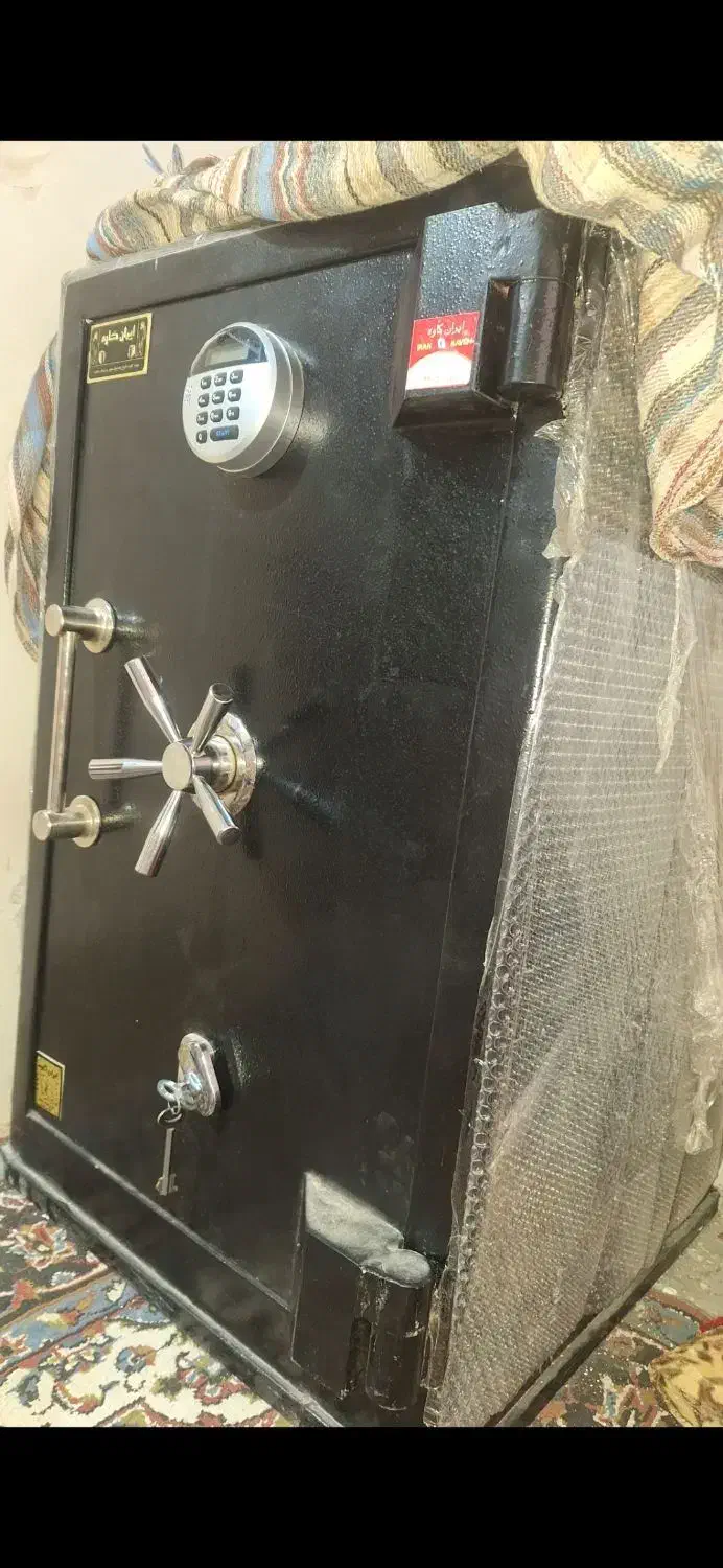 گاو صندوق ایران کاوه مدل ۵۵۰ مشکی بسیار سالم|ابزارآلات|لاهیجان, جمهوری|دیوار