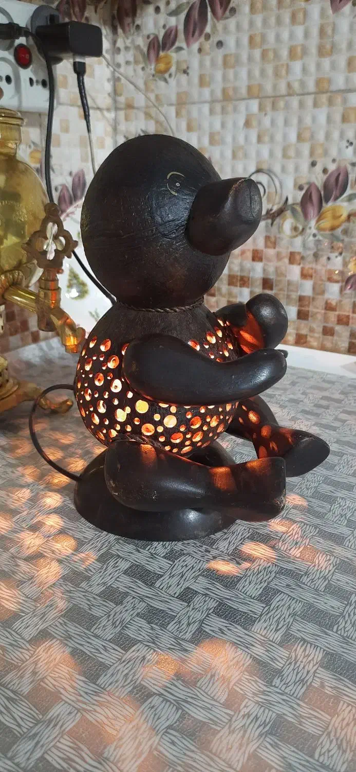 مجسمه چوبی دست ساز چراغ خواب سالم|چراغ خواب و آباژور|مشکین‌دشت, |دیوار