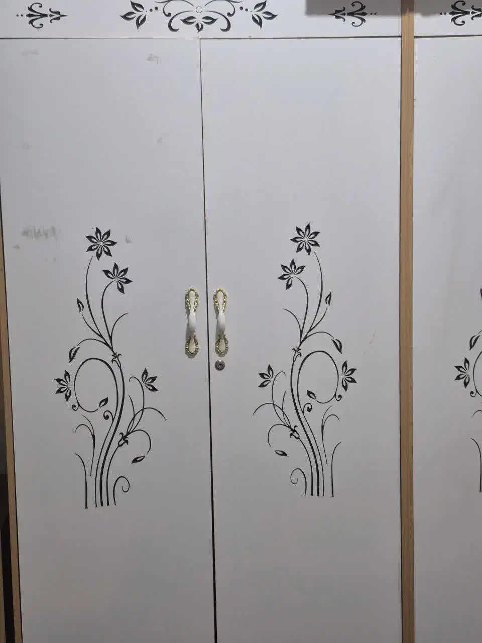 کمد|جاکفشی، کمد، دراور|بندر ماهشهر, |دیوار