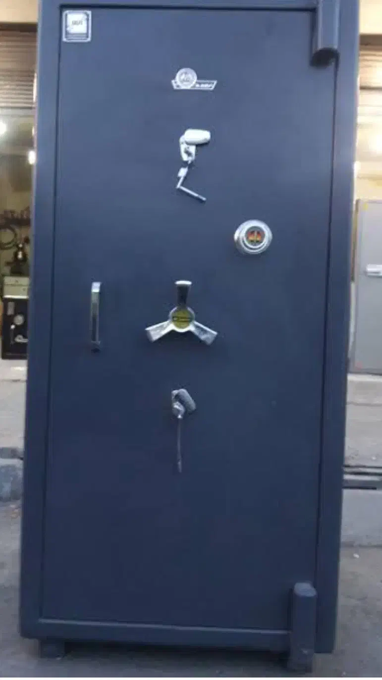 گاوصندوق ۱۵۰۰ درج ۶۷۰only call|فروشگاه و مغازه|رشت, انصاری|دیوار