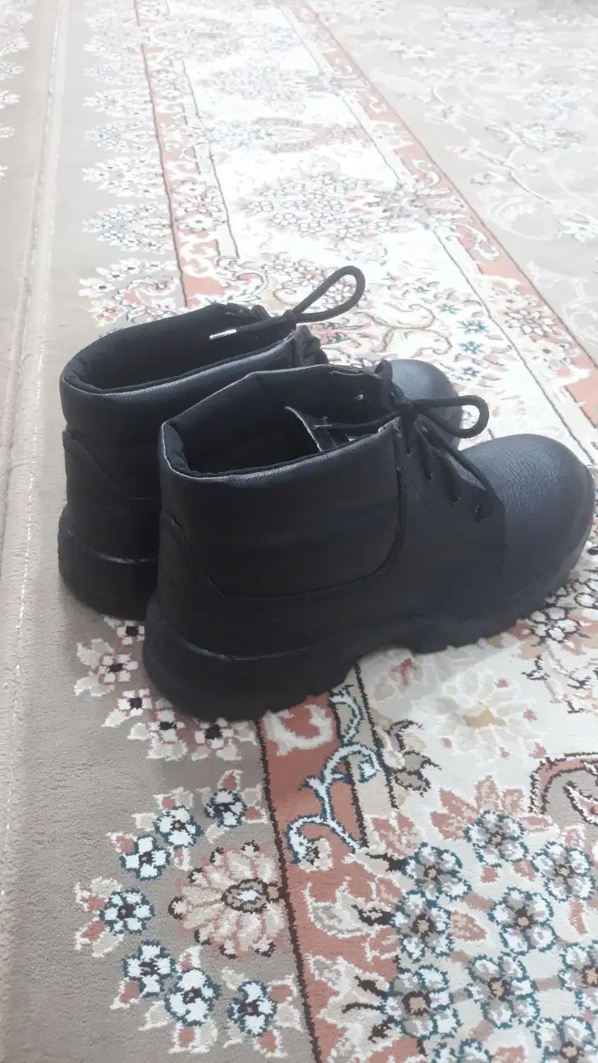 کفش کار سایز .۴۲|کیف، کفش، کمربند|سبزوار, قصبه شرقی|دیوار