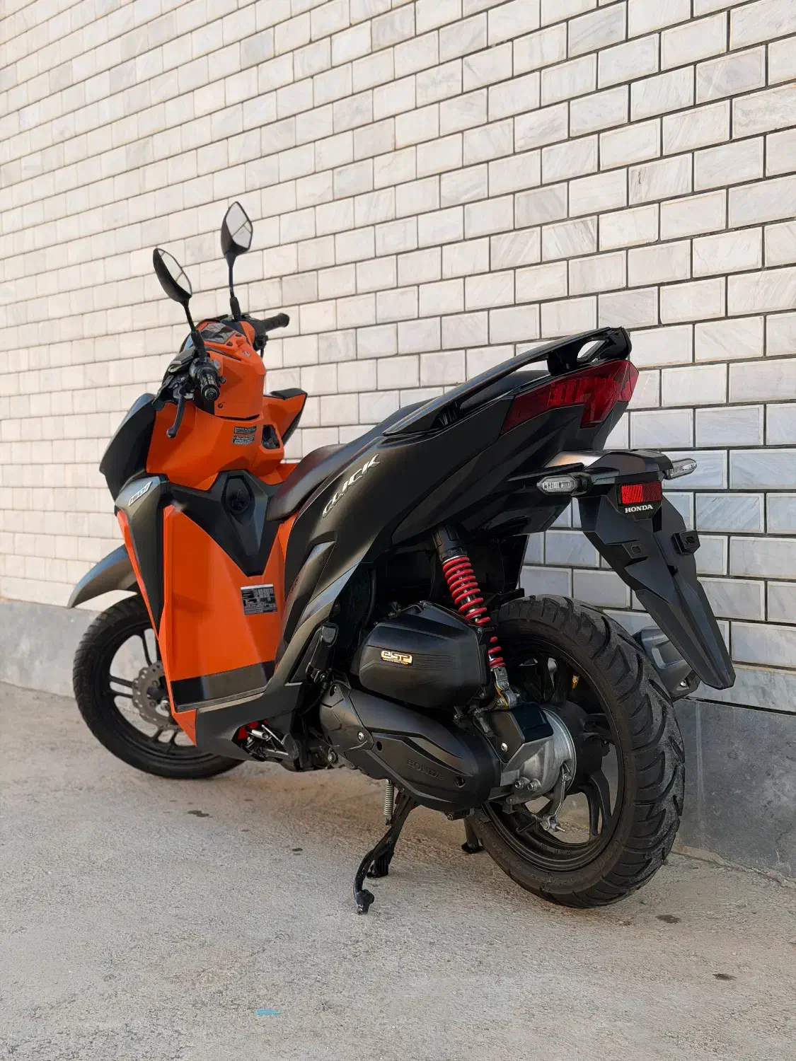 هندا کلیک اصلی|موتورسیکلت|دزفول, |دیوار