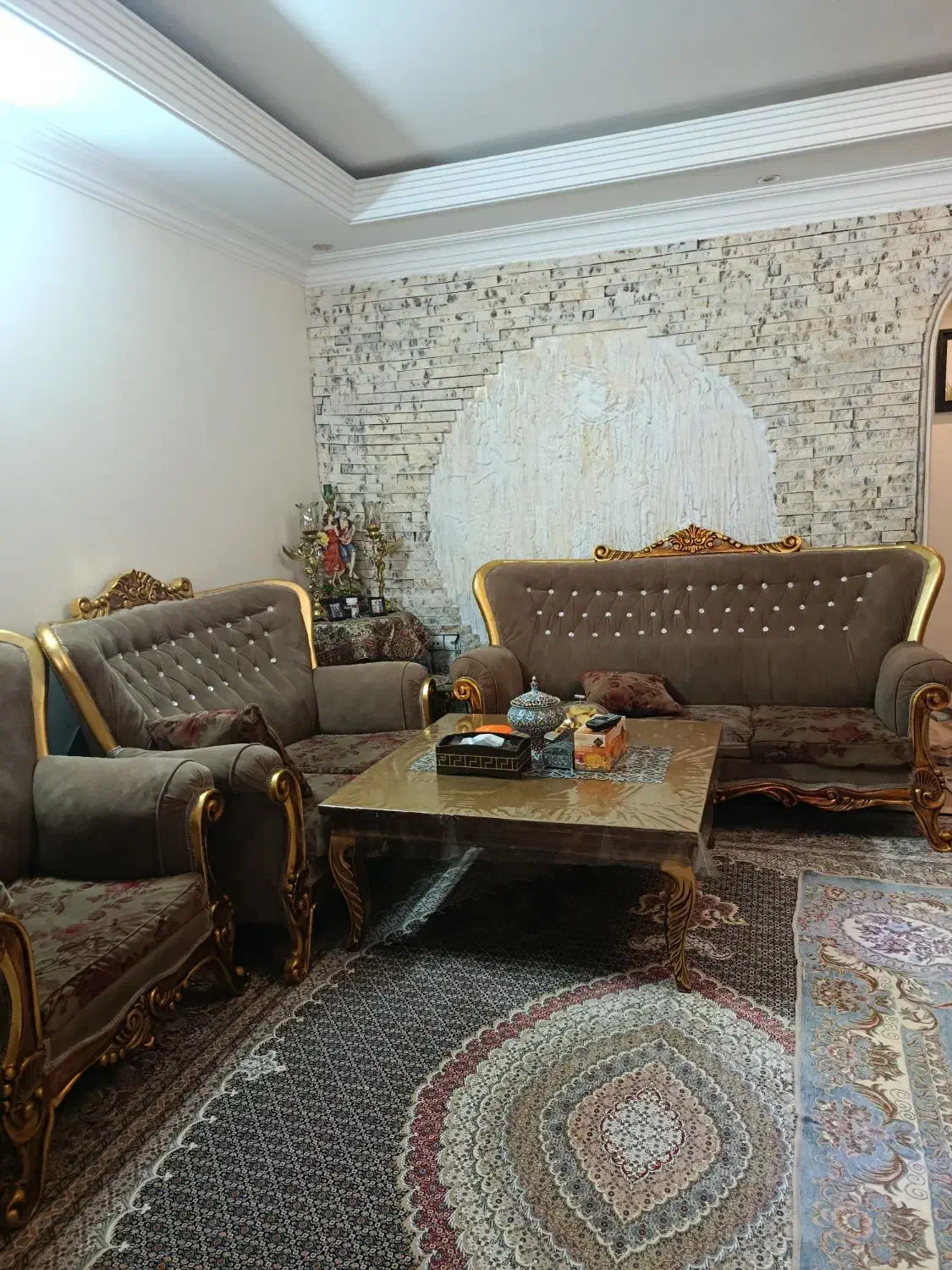 مبلمان کلاسیک|مبلمان خانگی و میز عسلی|رباط‌کریم, رباط‌کریم|دیوار