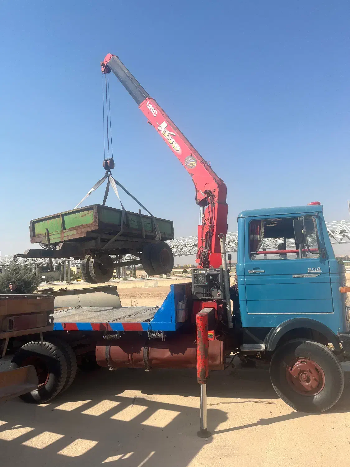 خدمات جرثقیل|خدمات حمل و نقل|صدرا-فارس, فاز ۱|دیوار