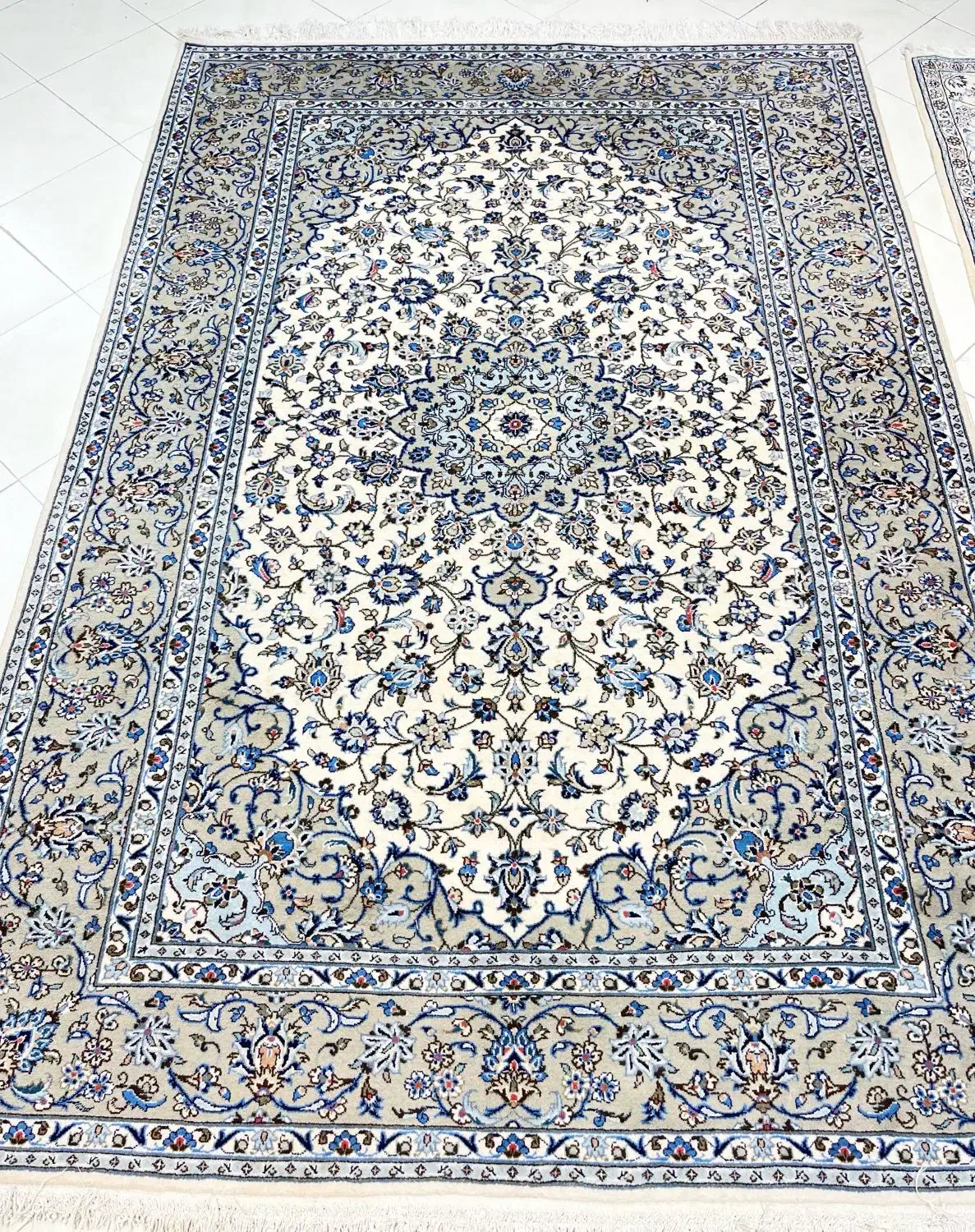 جفت 6 متری اردکان در حد نو قیمت مناسب|فرش|اصفهان, نقش جهان|دیوار