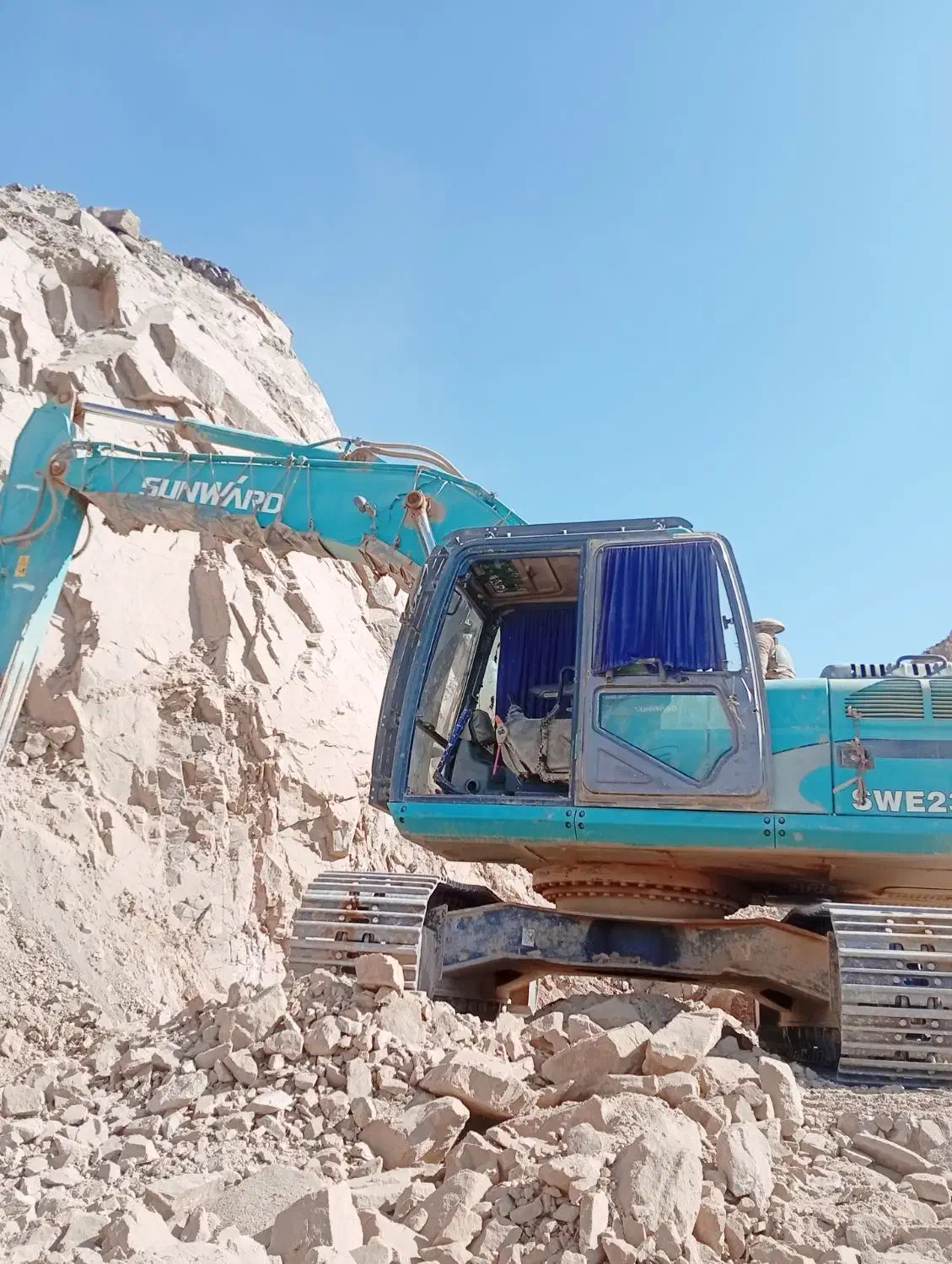 راننده بیل مکانیکی هستم|خدمات حمل و نقل|زاهدان, |دیوار