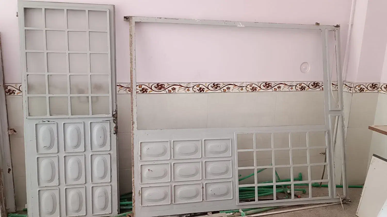 درب و پنجره آهنی سالم|مصالح و تجهیزات ساختمان|خرمدره, |دیوار