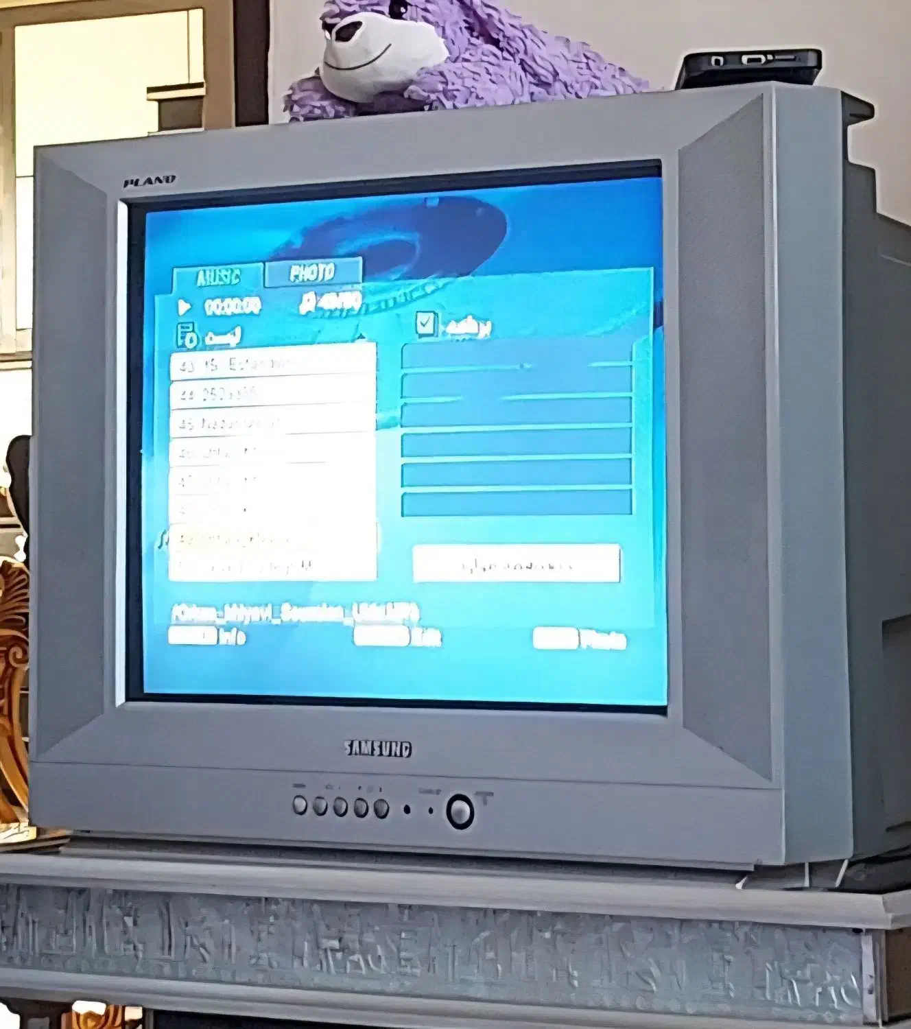 تلوزیون ۲۱ اینچ|تلویزیون و پروژکتور|اردبیل, |دیوار