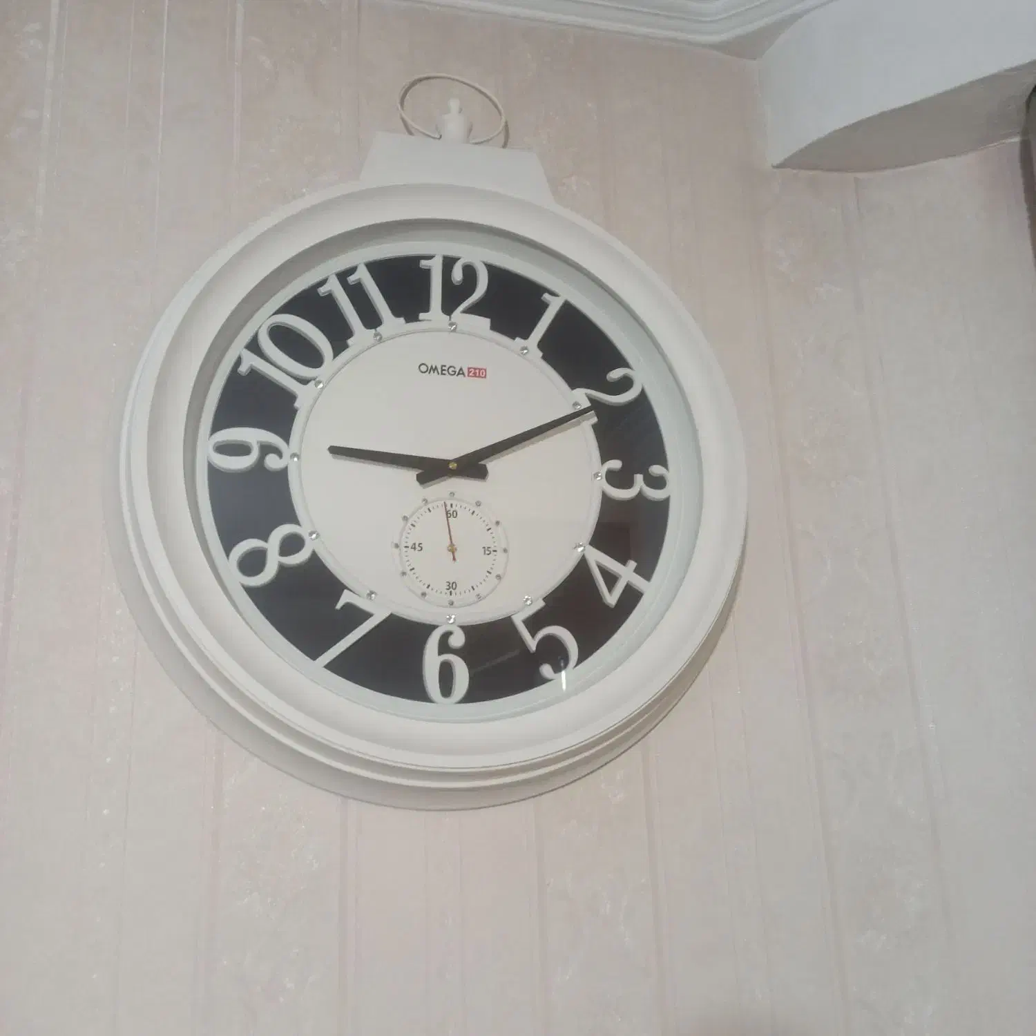 ساعت دیواری با (تابلو نقاشی هدیه)|ساعت دیواری و تزئینی|کرج, شهرک فهمیده|دیوار