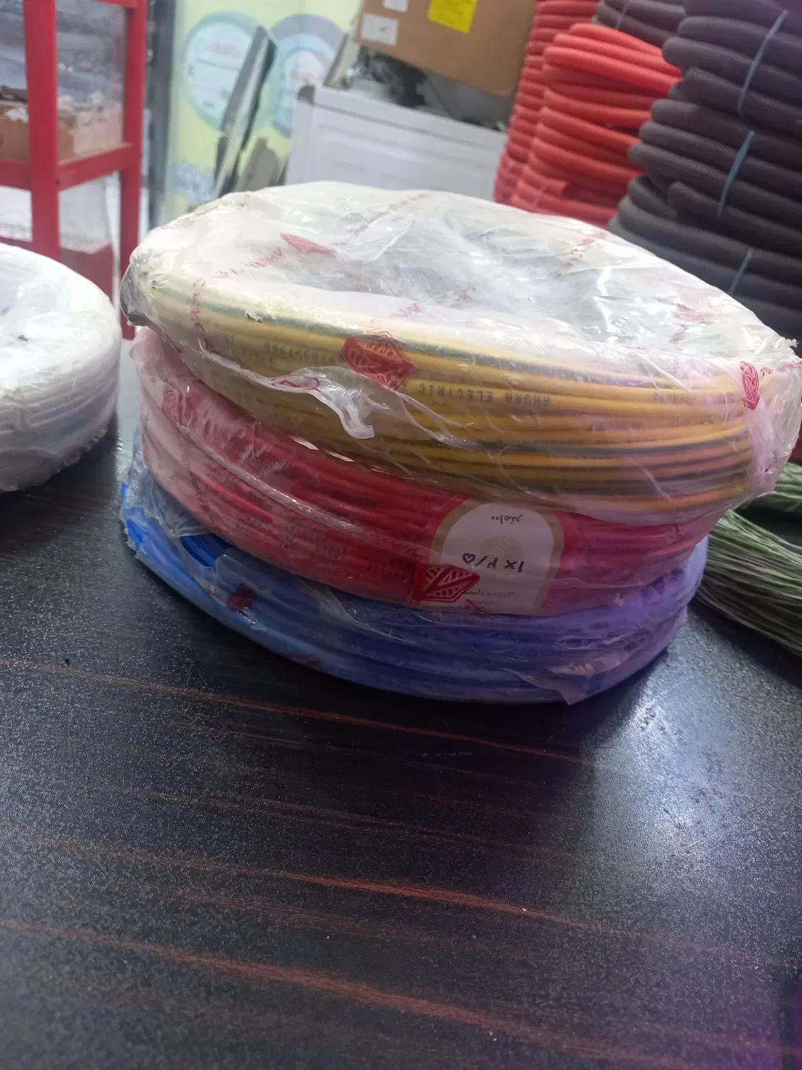 سیم و کابل خرید و فروش مطمئن|مصالح و تجهیزات ساختمان|مشهد, خواجه ربیع|دیوار