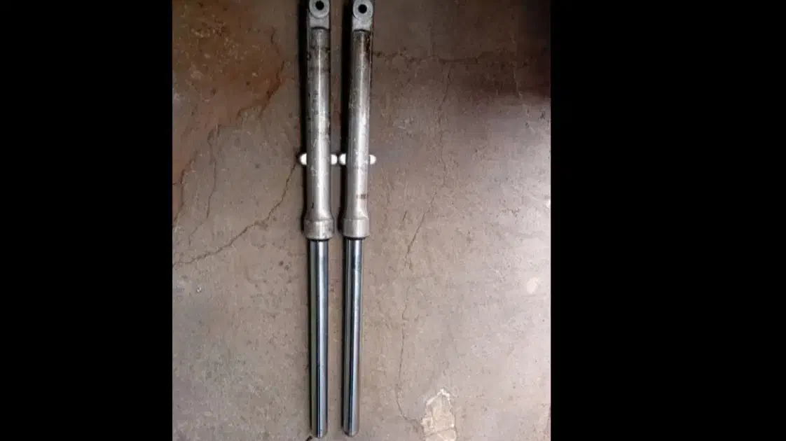 یک جفت کمک جلو هندا ۱۲۵|قطعات یدکی و لوازم جانبی|شیراز, نیستان|دیوار