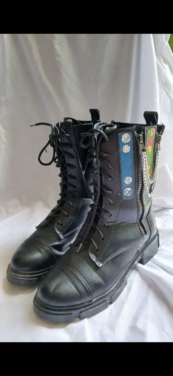 بوت|کیف، کفش، کمربند|قشم, |دیوار