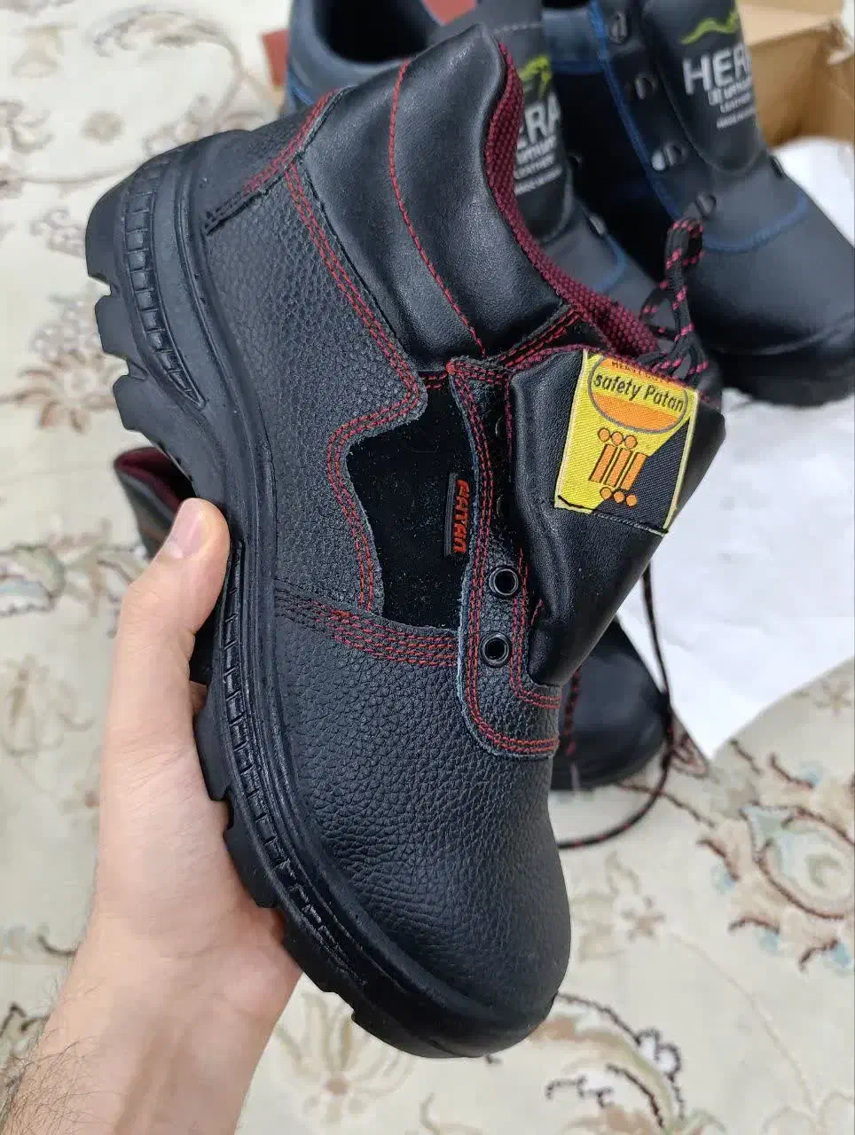 کفش|کیف، کفش، کمربند|فردیس, فردیس|دیوار