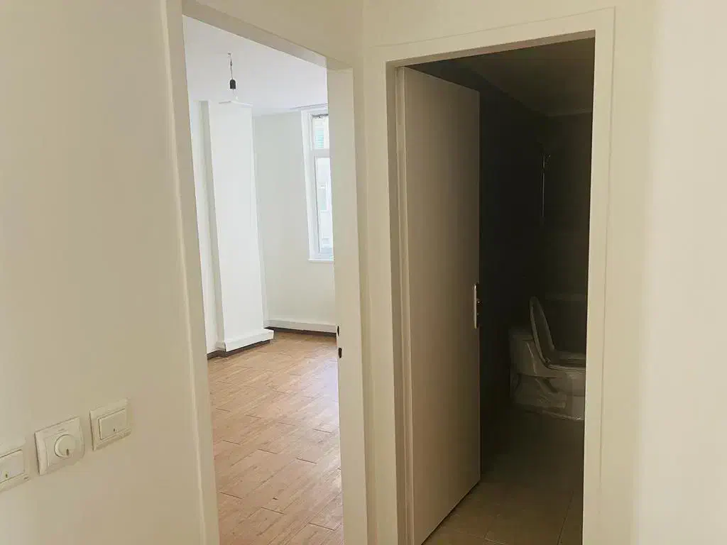 ۱۹۰ متر ۳ خوابه توانیر بر ولیعصر