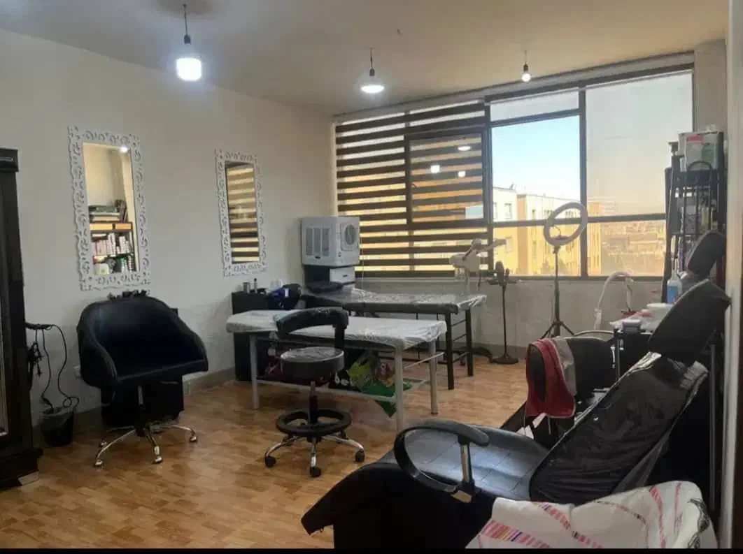 فروش اداری ۷۳متری سندتکبرگ B7 بربلوارولیعصر لوکس|فروش دفتر کار، اتاق اداری، مطب|فولادشهر, C4|دیوار