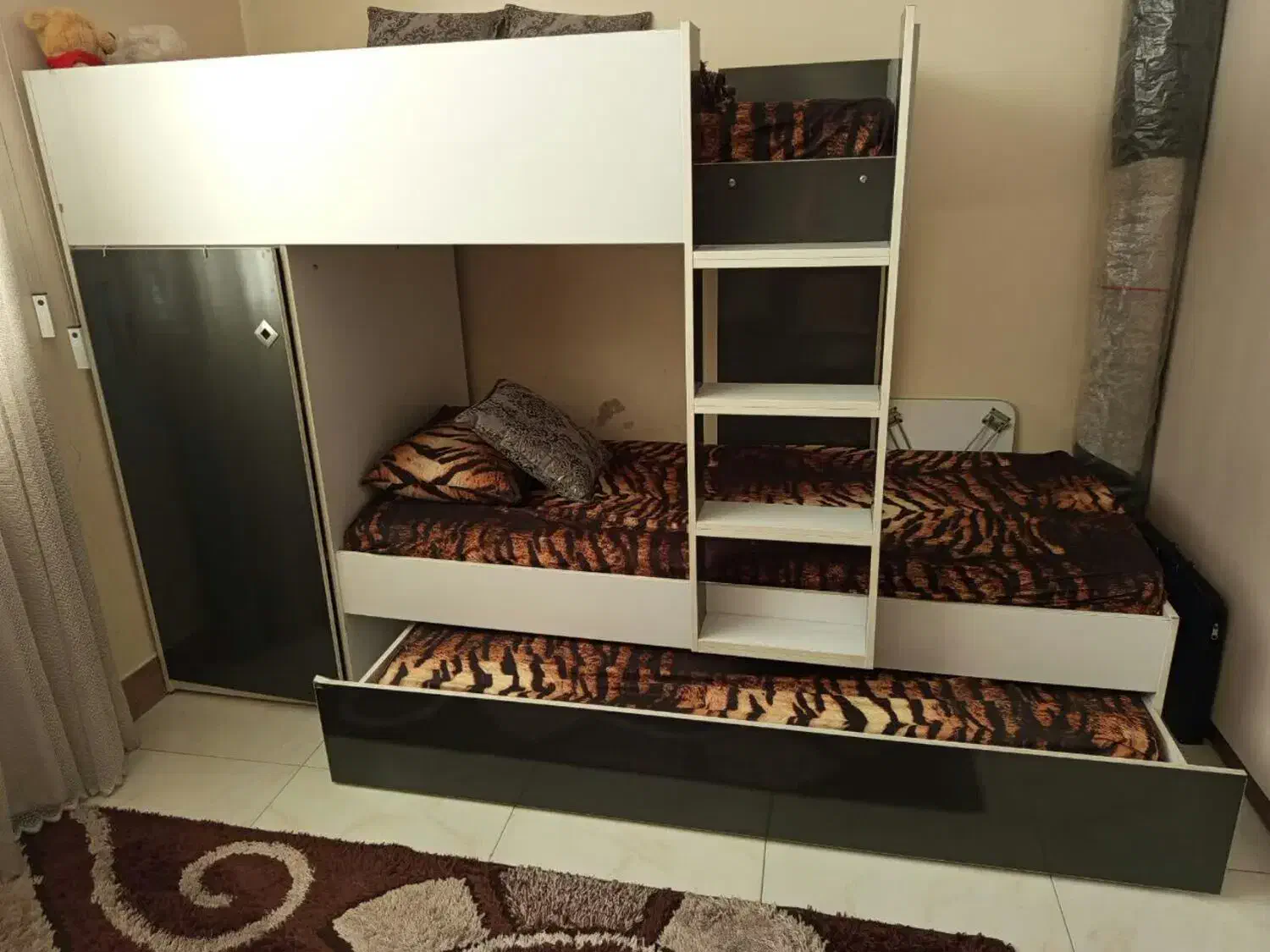 تخت دوطبقه|تخت و سرویس خواب|اصفهان, عمان سامانی|دیوار