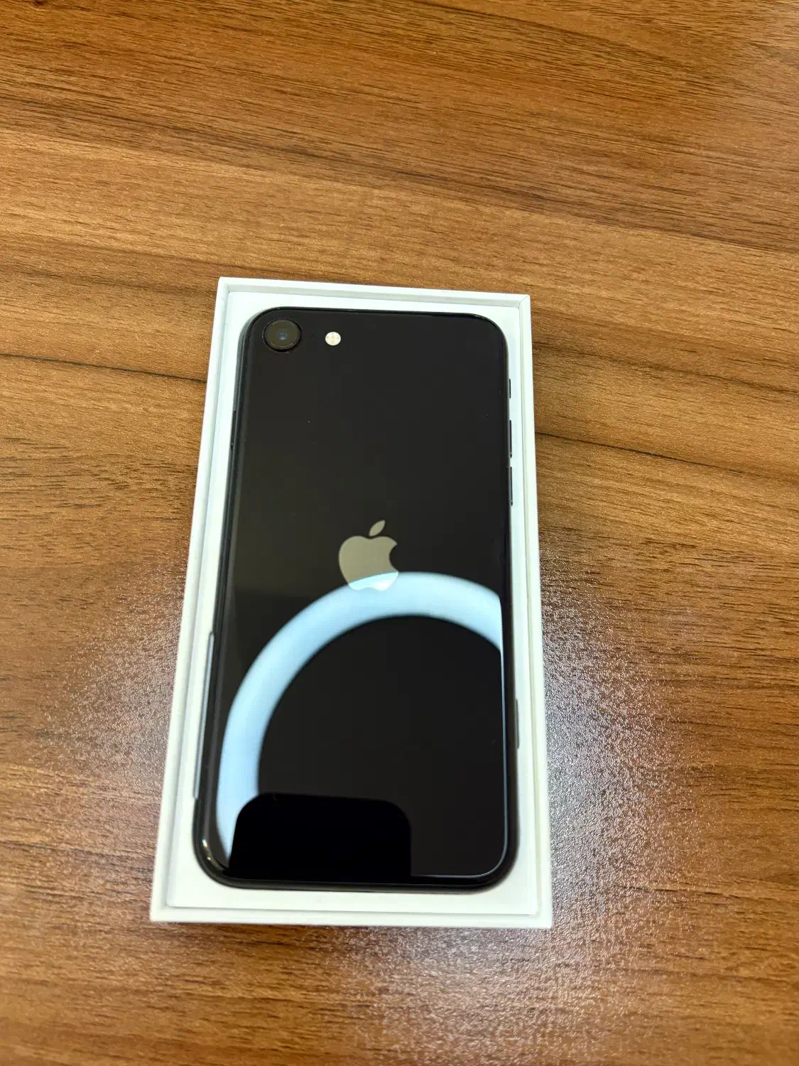 آیفون SE 2022 مشابه آیفون 13 تمیز و بدون خط‌وخش|موبایل|تهران, شهرک پرواز|دیوار