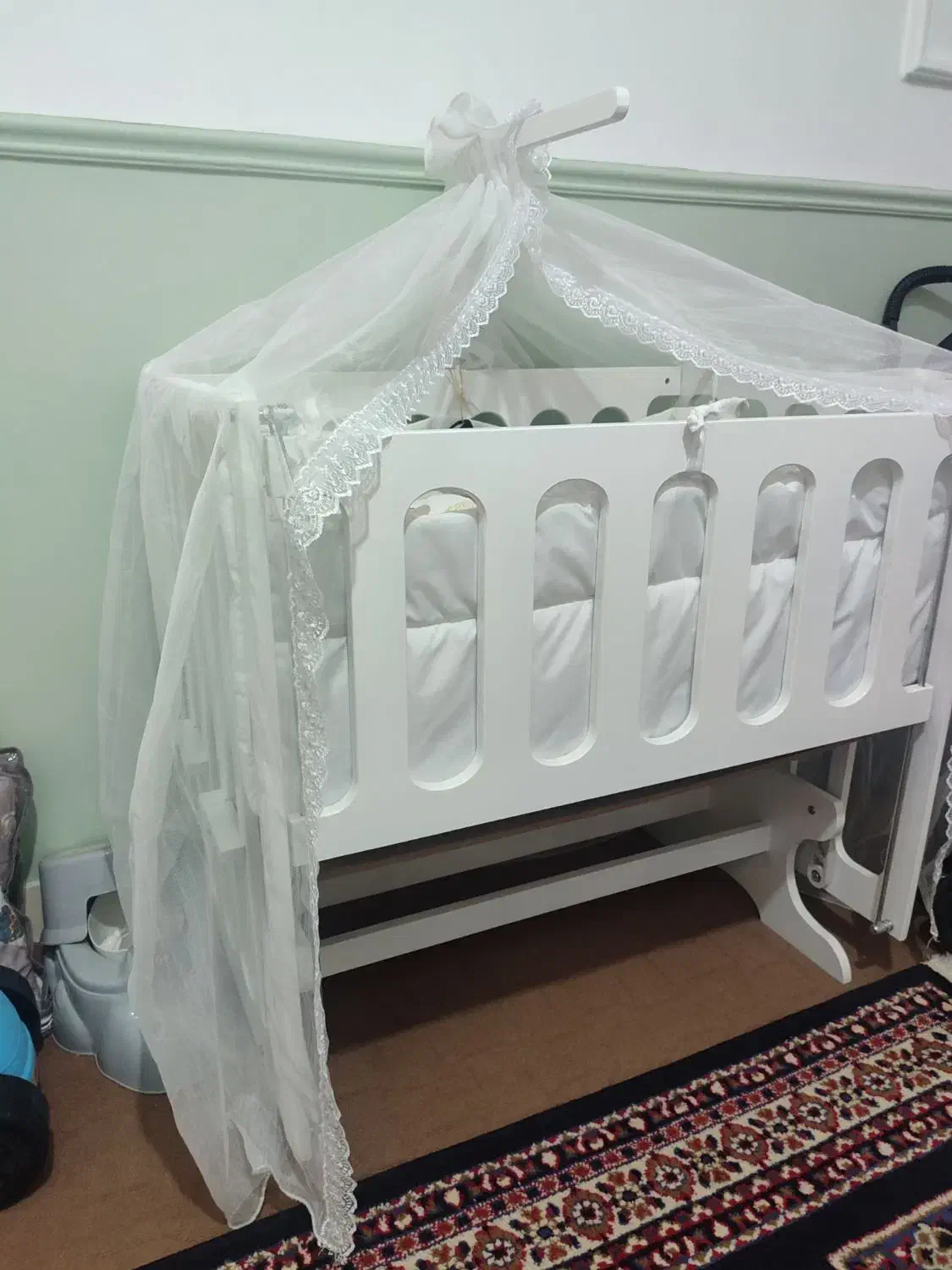 گهواره و تخت کنار مادر|تخت و صندلی بچه|محمدیه-قزوین, |دیوار