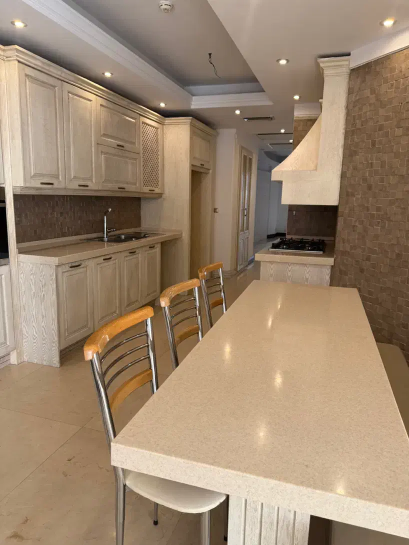 زعفرانیه ۲۳۰ متر آپارتمان لوکس