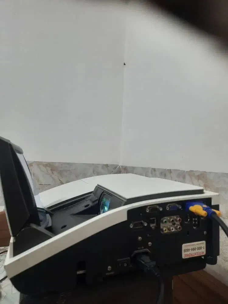 ویدئو پروژکتور هیتاچی اصل|تلویزیون و پروژکتور|نجف‌آباد, شریعتی|دیوار