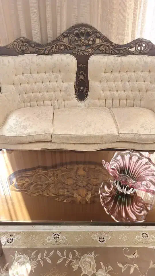 یک دست مبل استیل سلطنتی چوب گردوقیمت۸۰۰۰۰۰۰۰تومن|مبلمان خانگی و میز عسلی|مشهد, هفت تیر (حافظ)|دیوار