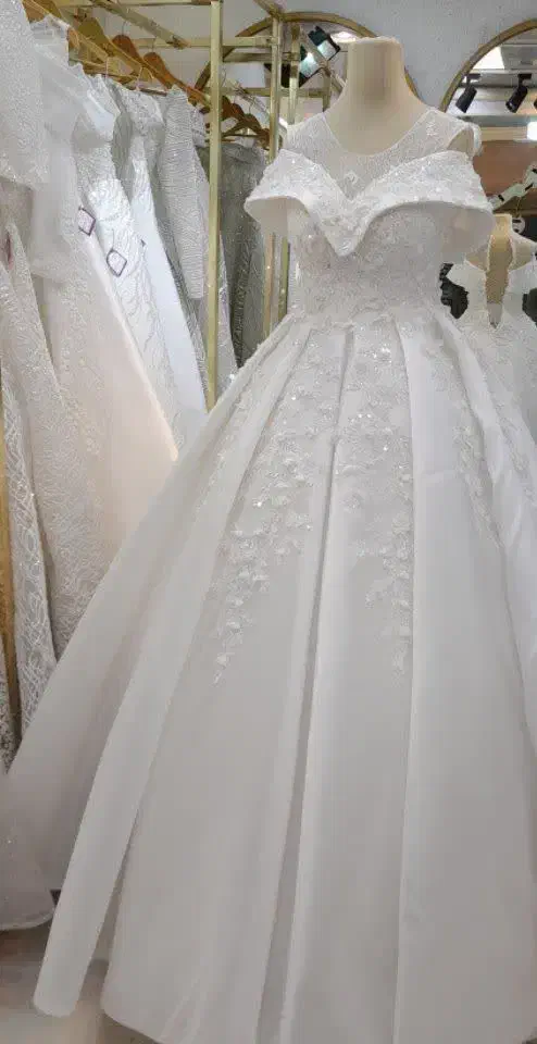 لباس عروس خیلی شیک|لباس|قم, نخودی|دیوار